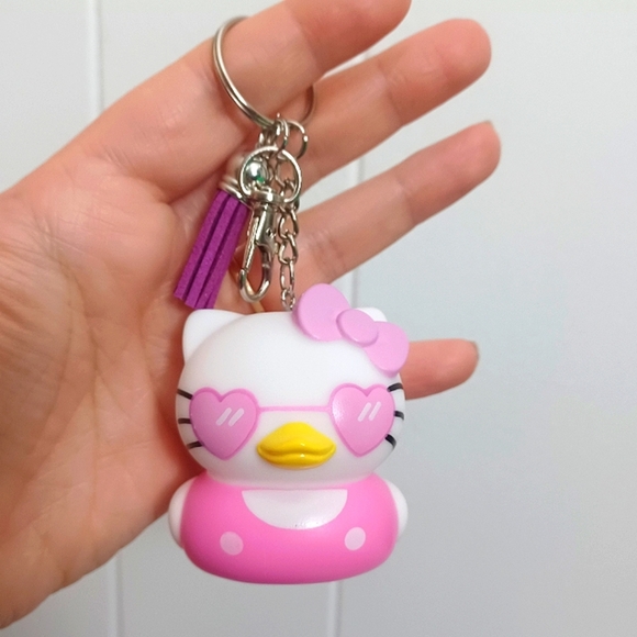 Hello Kitty Rubber Duck Keychain - Picture 1 of 6
